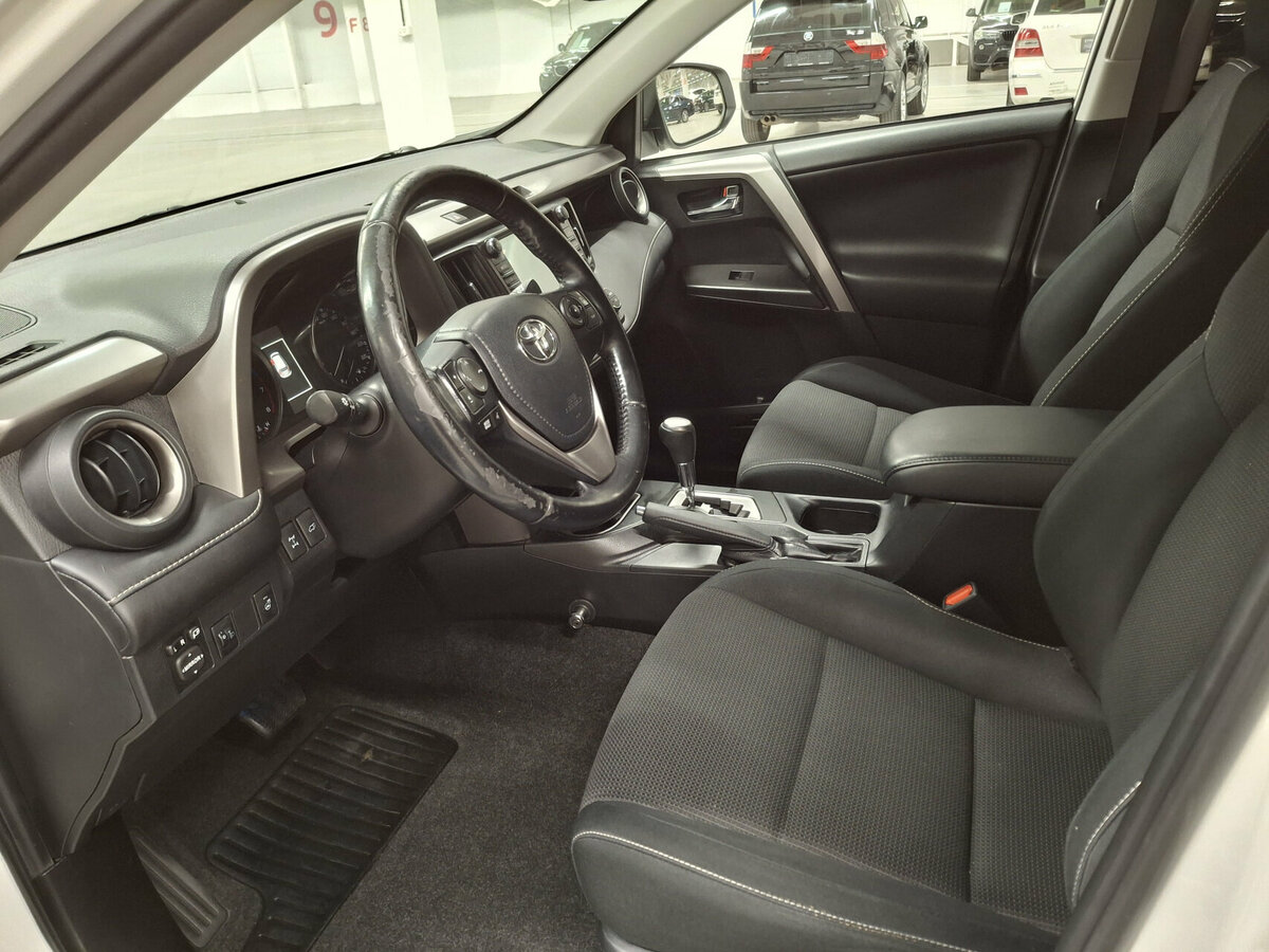 Купить Toyota RAV4 IV (XA40) Рестайлинг, 2016, 145 854 км, фото №15