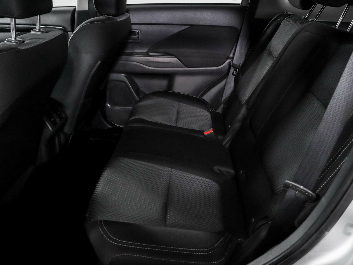 Купить Mitsubishi Outlander III Рестайлинг 3, 2019, 70 648 км, фото №10