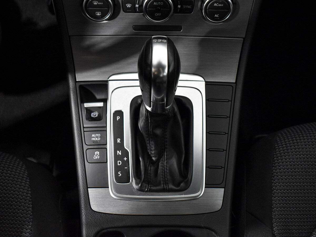 Купить Volkswagen Passat, 2012, 118 702 км, фото №10