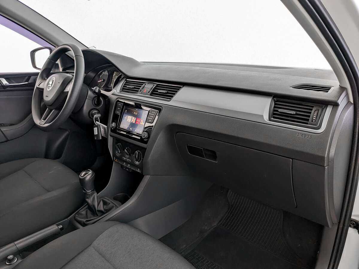 Купить Skoda Rapid, 2017, 117 370 км, фото №9