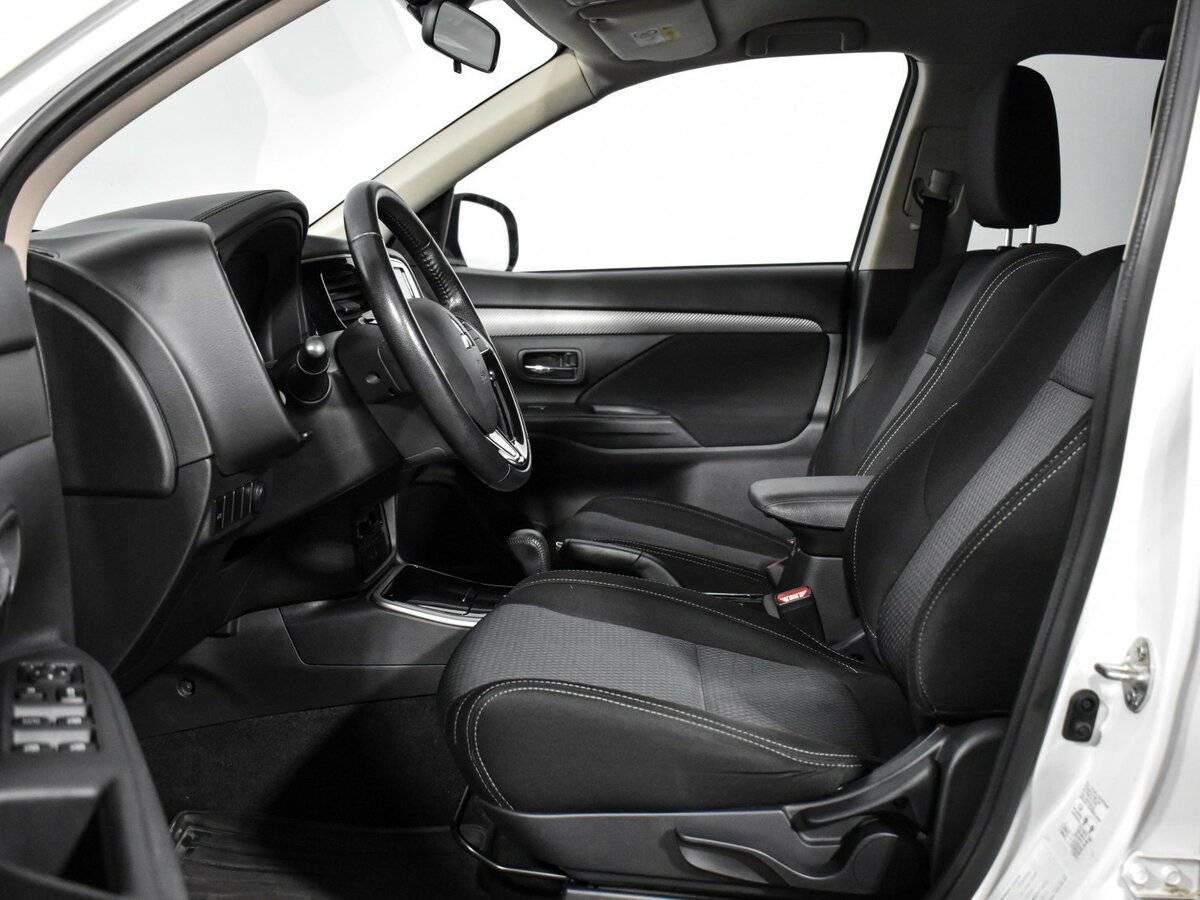 Купить Mitsubishi Outlander, 2018, 69 473 км, фото №12
