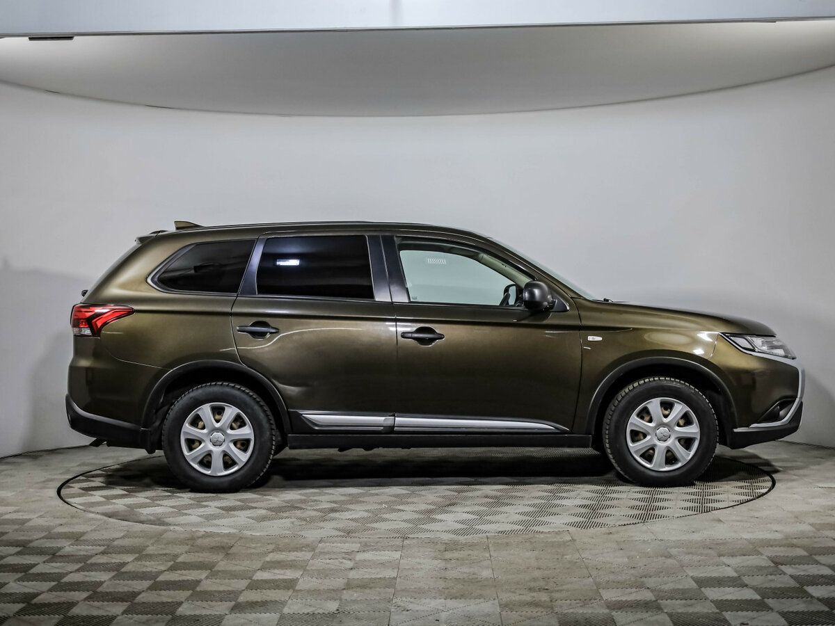 Купить Mitsubishi Outlander III Рестайлинг 3, 2020, 130 377 км, фото №4