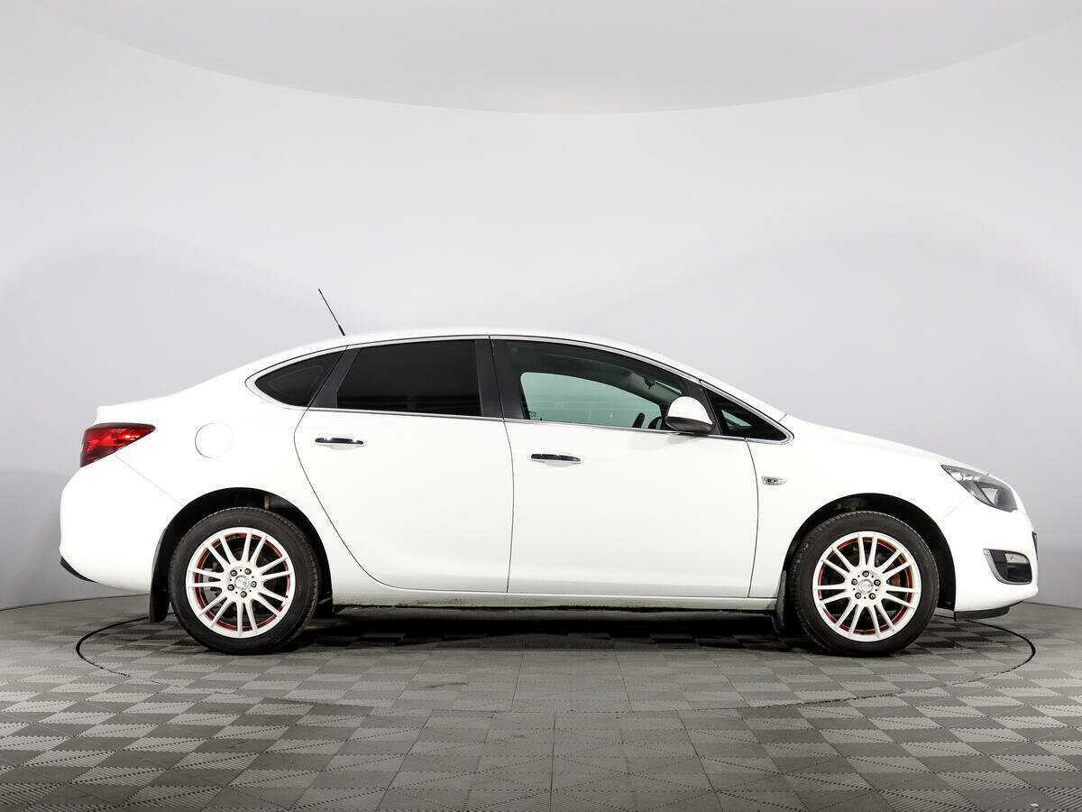 Купить Opel Astra, 2013, 100 248 км, фото №4