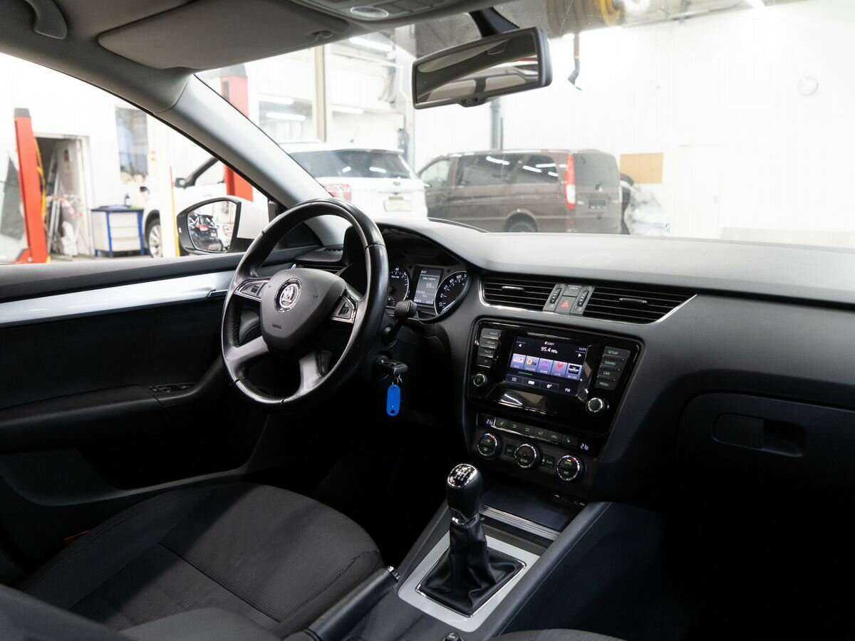 Купить Skoda Octavia, 2014, 287 000 км, фото №16