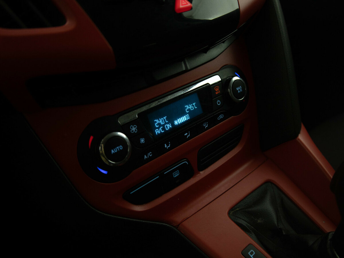 Купить Ford Focus III, 2012, 209 708 км, фото №11