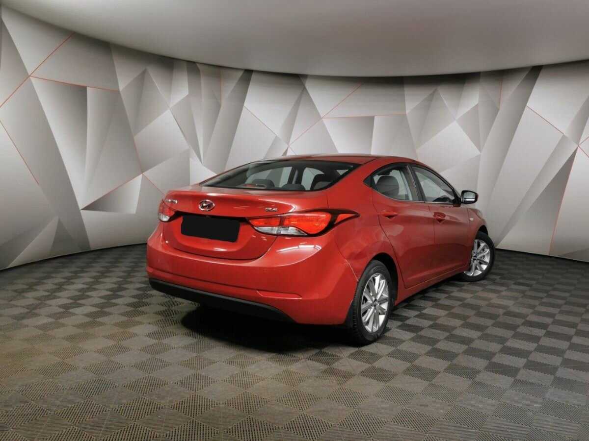 Купить Hyundai Elantra, 2015, 165 120 км, фото №2