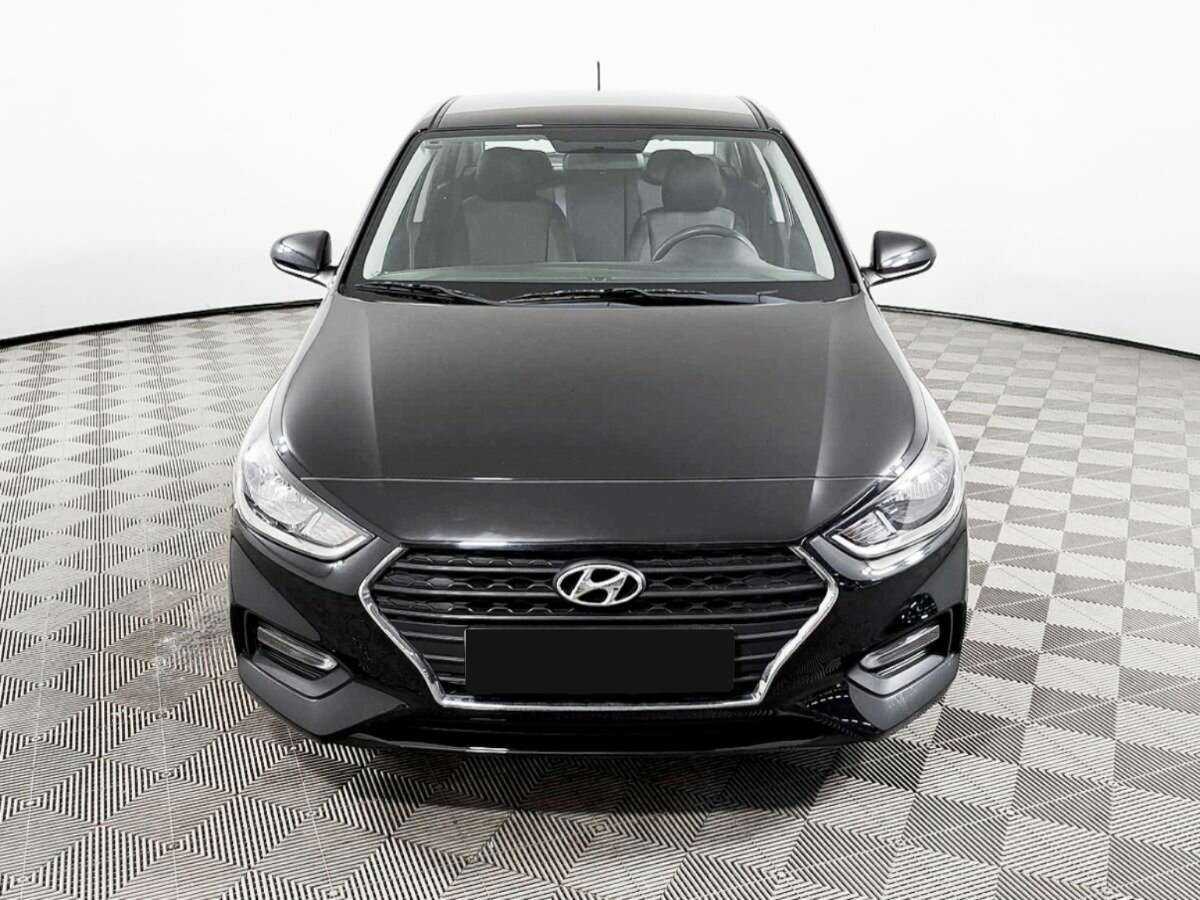 Купить Hyundai Solaris, 2018, 12 905 км, фото №2