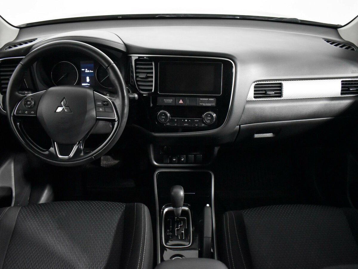 Купить Mitsubishi Outlander III Рестайлинг 2, 2018, 98 045 км, фото №12