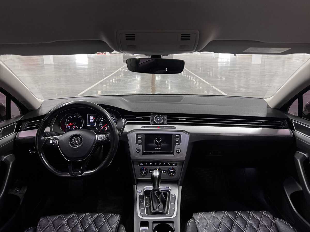 Купить Volkswagen Passat, 2016, 179 872 км, фото №14