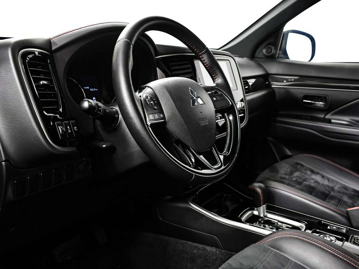 Купить Mitsubishi Outlander, 2020, 100 600 км, фото №12