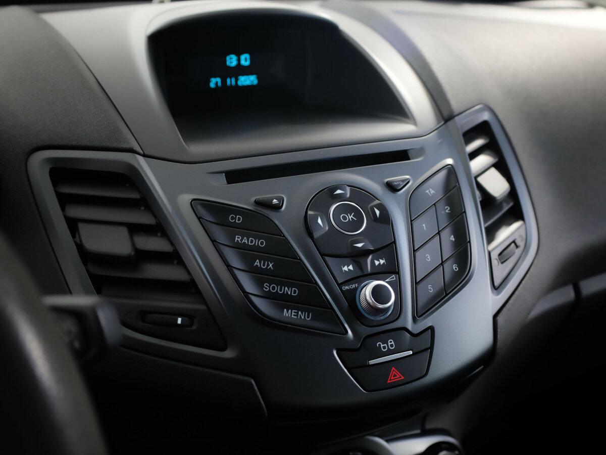 Купить Ford Fiesta Mk6 Рестайлинг, 2016, 126 591 км, фото №13