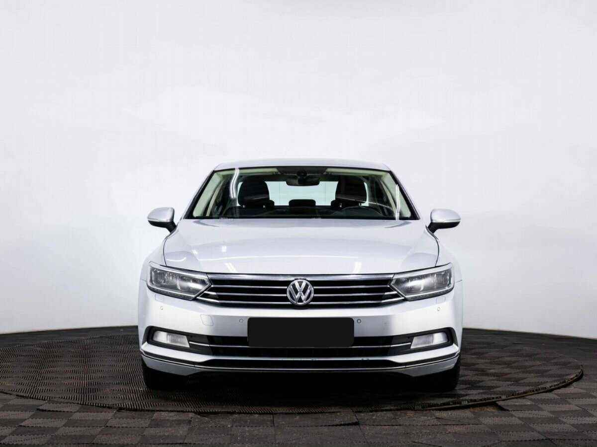 Купить Volkswagen Passat DSG6, 2017, 161 362 км, фото №2