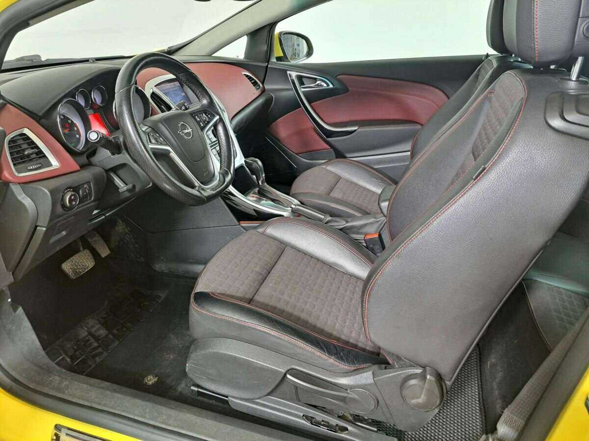 Купить Opel Astra GTC, 2013, 120 970 км, фото №14