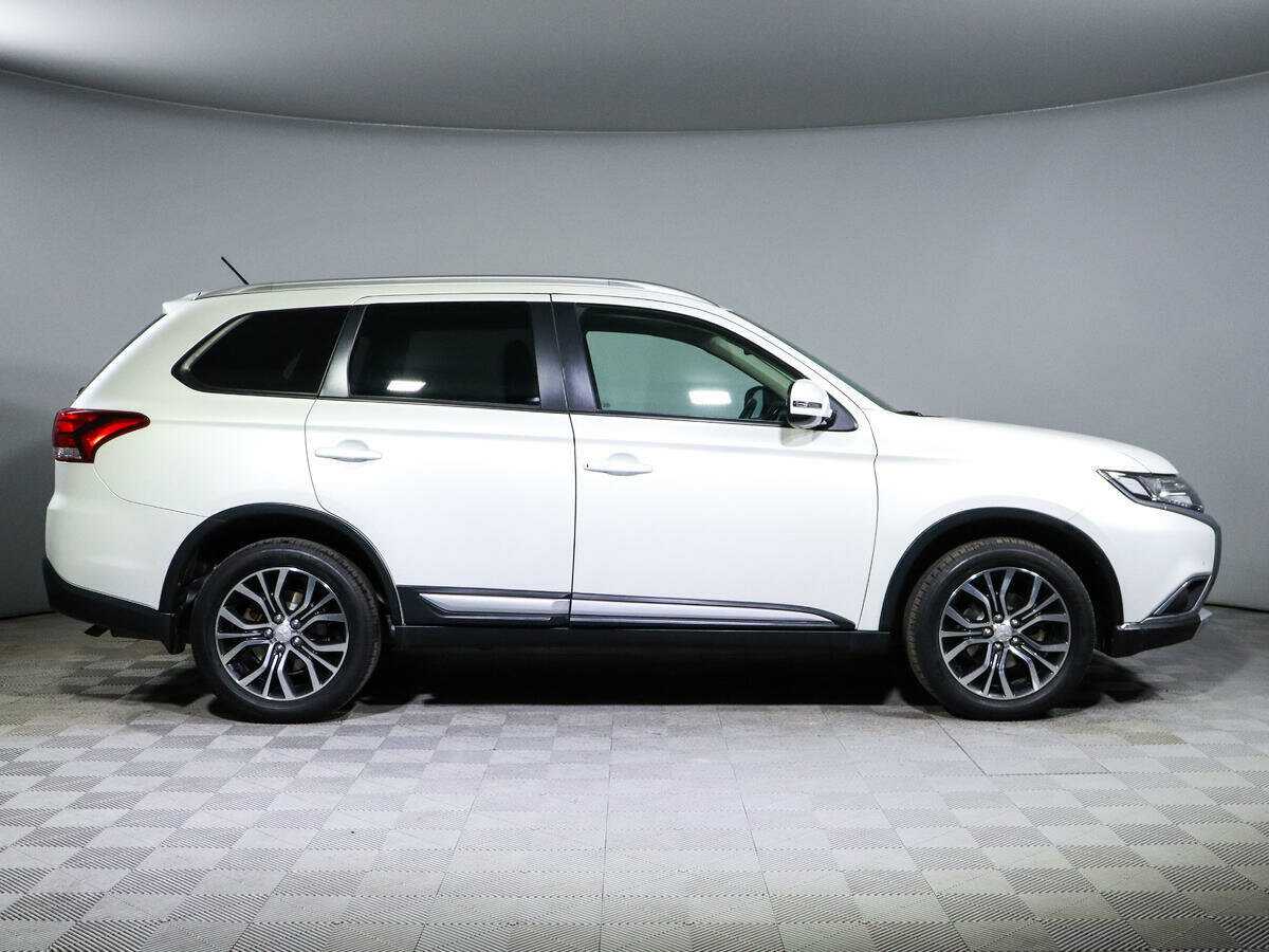 Купить Mitsubishi Outlander, 2016, 88 000 км, фото №3