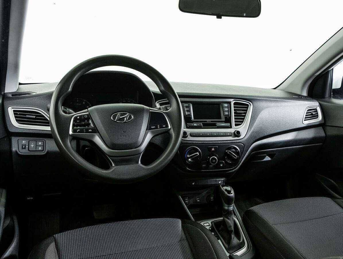 Купить Hyundai Solaris, 2020, 131 339 км, фото №10