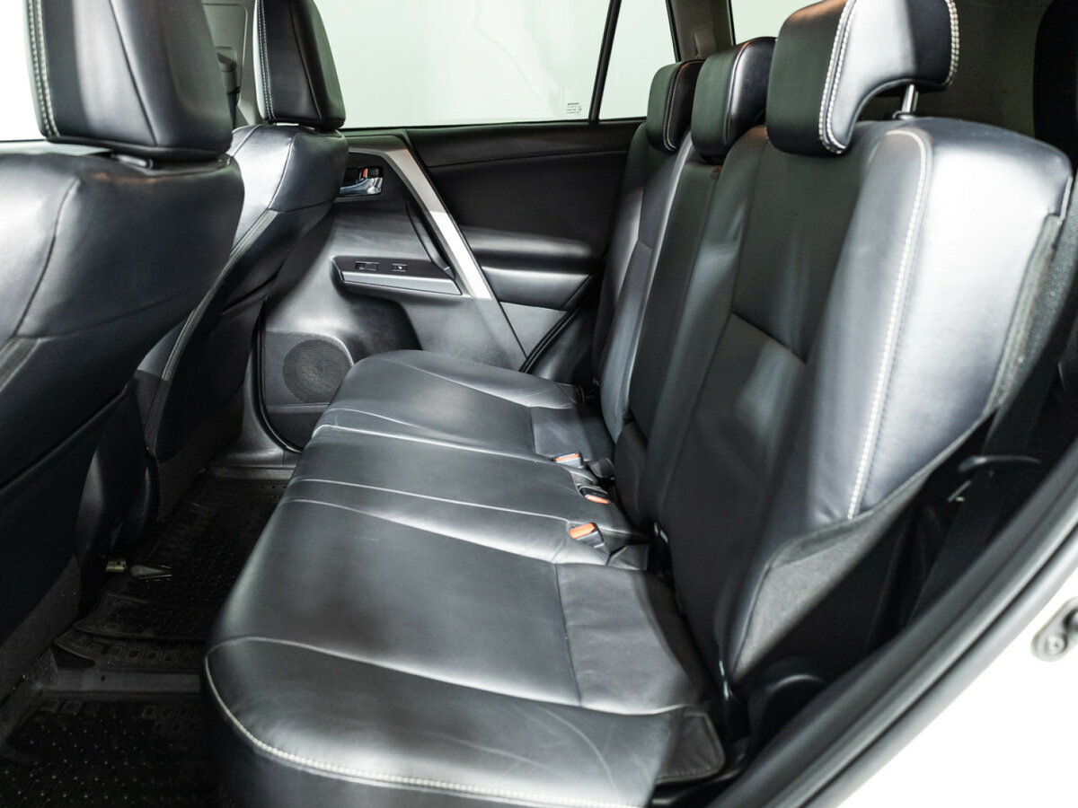 Купить Toyota RAV4 IV (XA40) Рестайлинг, 2017, 149 266 км, фото №8
