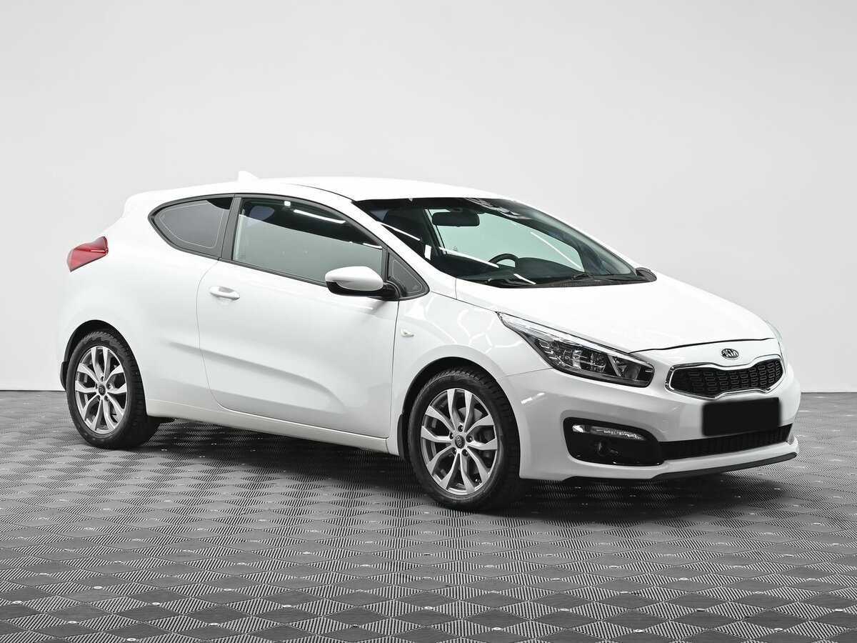 Купить Kia Ceed, 2017, 82 000 км, фото №2