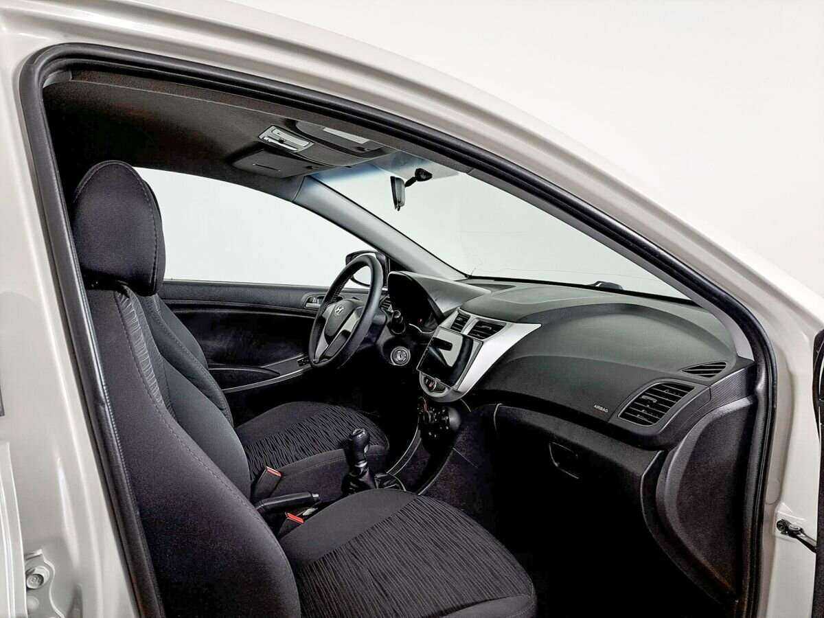 Купить Hyundai Solaris, 2015, 192 000 км, фото №6