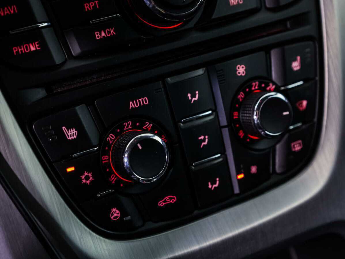 Купить Opel Astra GTC, 2012, 193 645 км, фото №14
