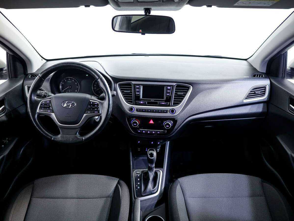 Купить Hyundai Solaris, 2017, 103 052 км, фото №9