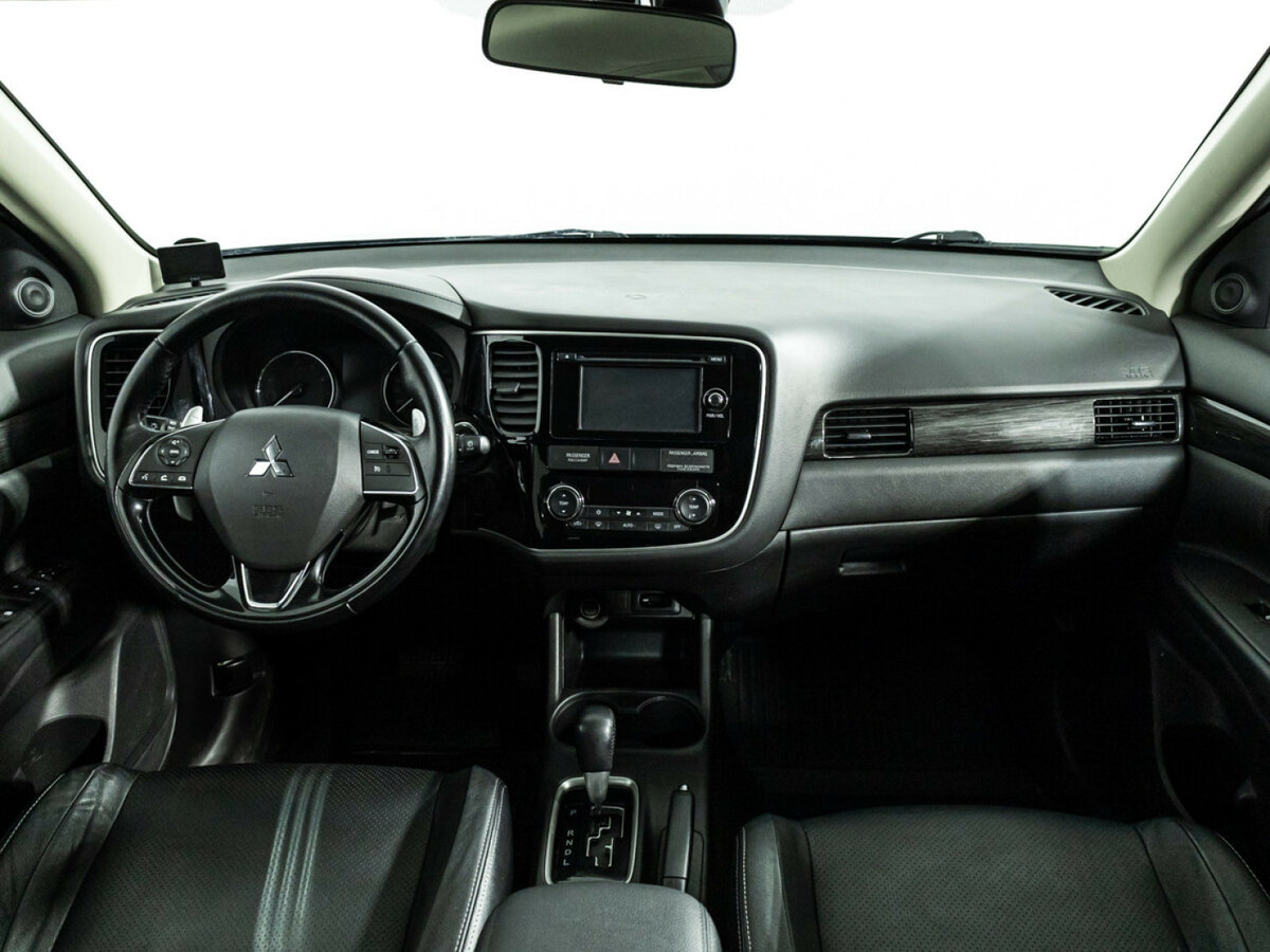 Купить Mitsubishi Outlander III Рестайлинг 2, 2016, 111 182 км, фото №12
