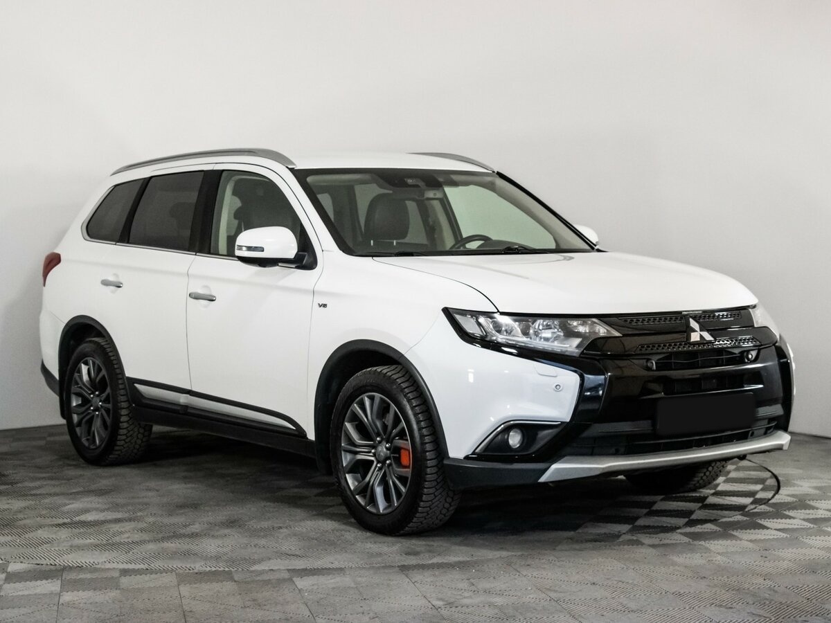 Купить Mitsubishi Outlander III Рестайлинг 2, 2017, 191 296 км, фото №3