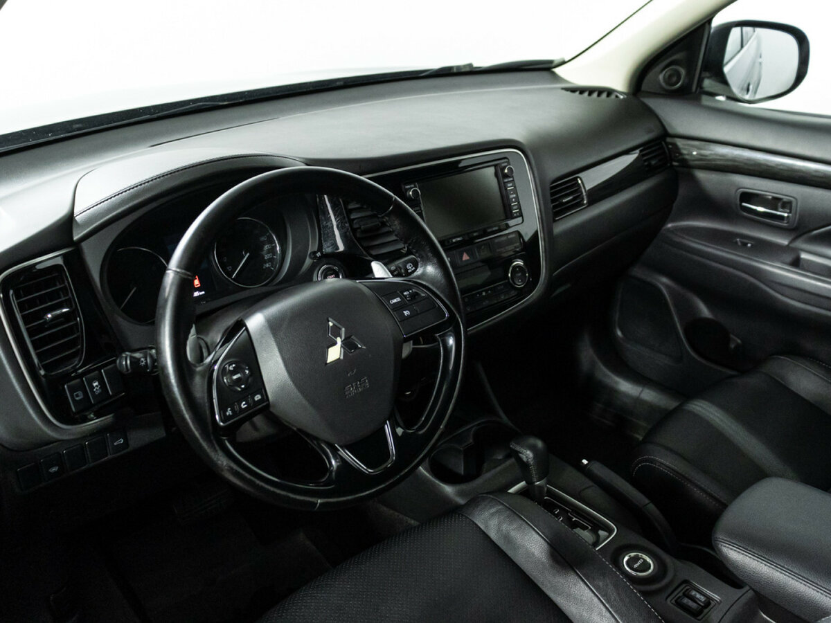 Купить Mitsubishi Outlander III Рестайлинг 2, 2015, 200 082 км, фото №9