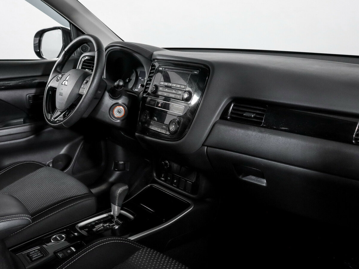 Купить Mitsubishi Outlander III Рестайлинг 3, 2019, 70 648 км, фото №9