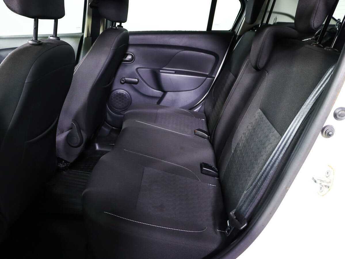 Купить Renault Logan, 2017, 68 755 км, фото №10