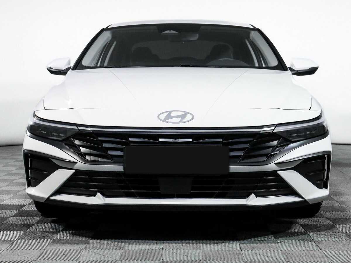Купить Hyundai Elantra, 2023, 15 220 км, фото №2