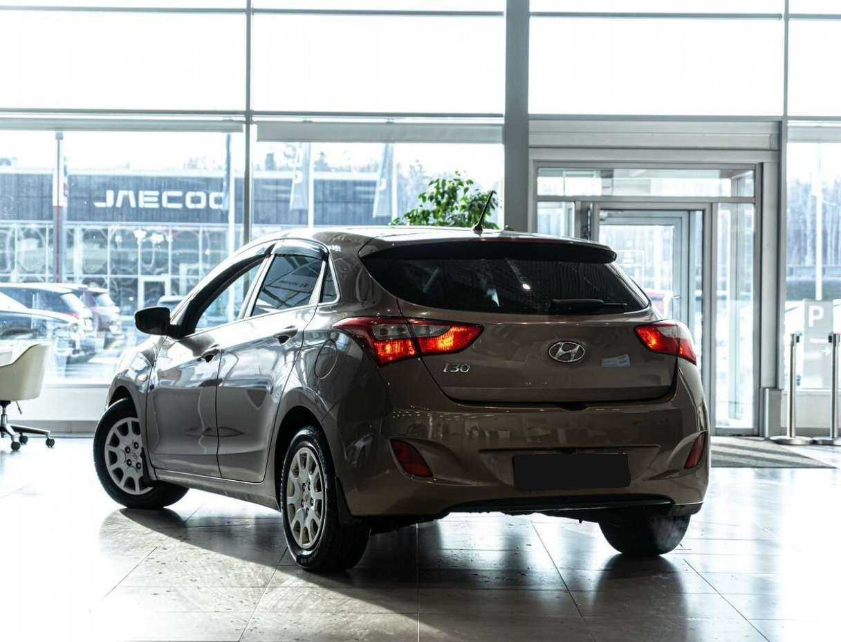 Купить Hyundai i30, 2013, 220 000 км, фото №4
