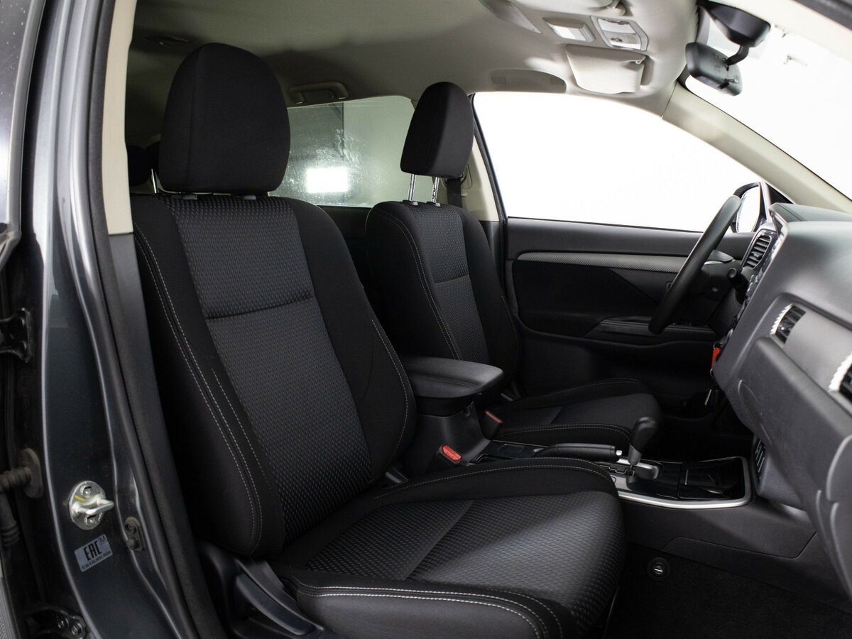 Купить Mitsubishi Outlander III Рестайлинг 2, 2018, 127 915 км, фото №13