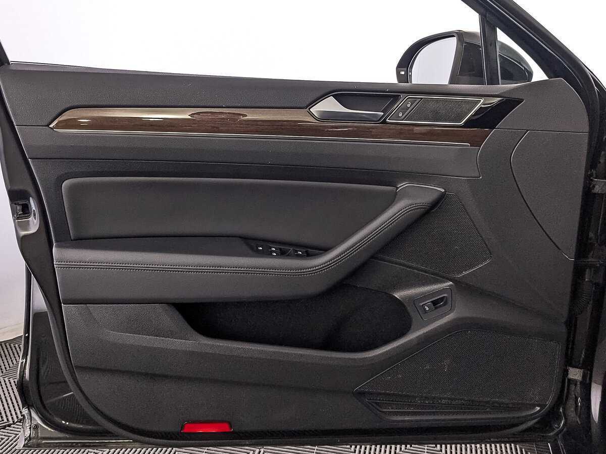 Купить Volkswagen Passat, 2019, 66 006 км, фото №19