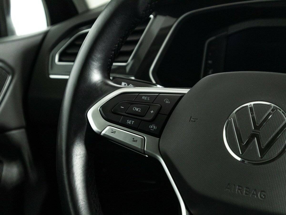 Купить Volkswagen Tiguan, 2021, 60 035 км, фото №24