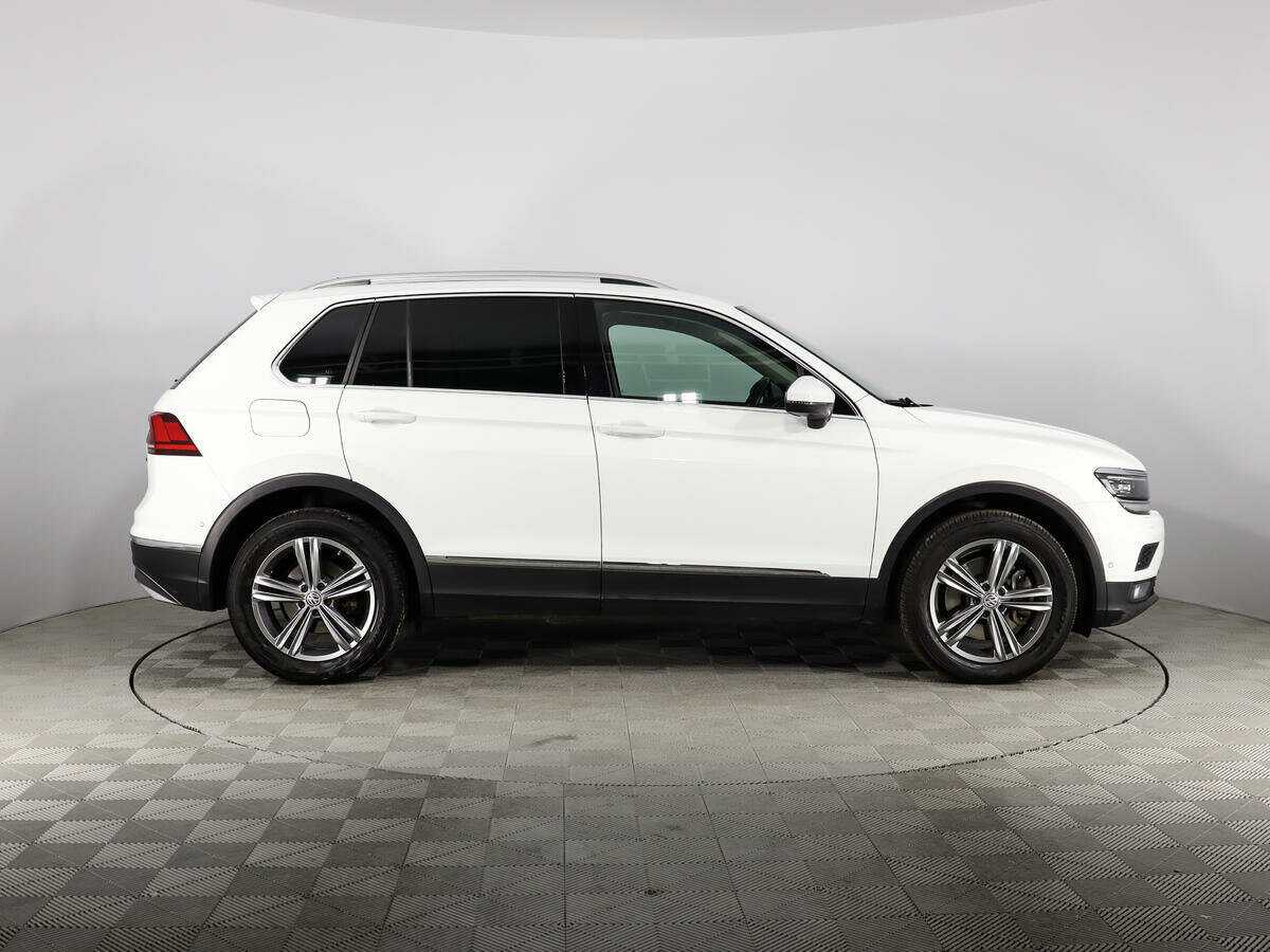 Купить Volkswagen Tiguan, 2018, 108 775 км, фото №4