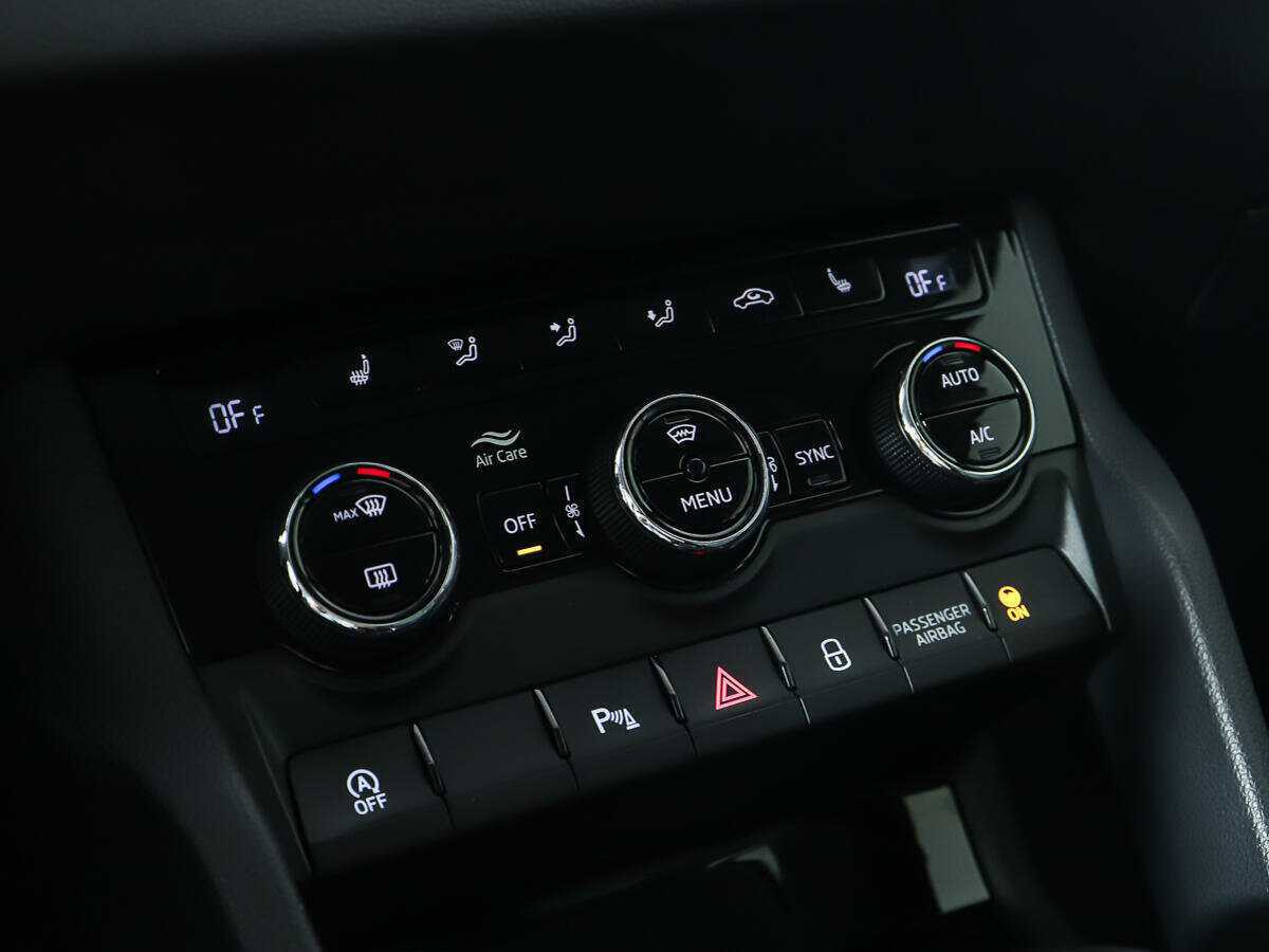 Купить Skoda Karoq, 2020, 58 000 км, фото №19