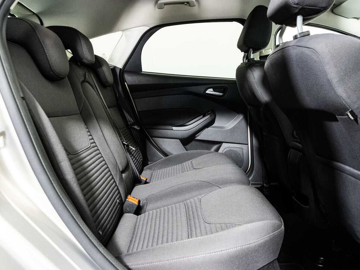 Купить Ford Focus, 2017, 87 925 км, фото №13