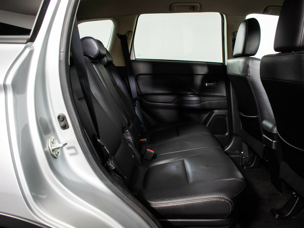 Купить Mitsubishi Outlander III Рестайлинг 2, 2017, 98 300 км, фото №9