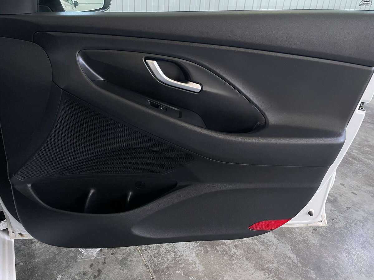 Купить Hyundai i30, 2022, 48 101 км, фото №21