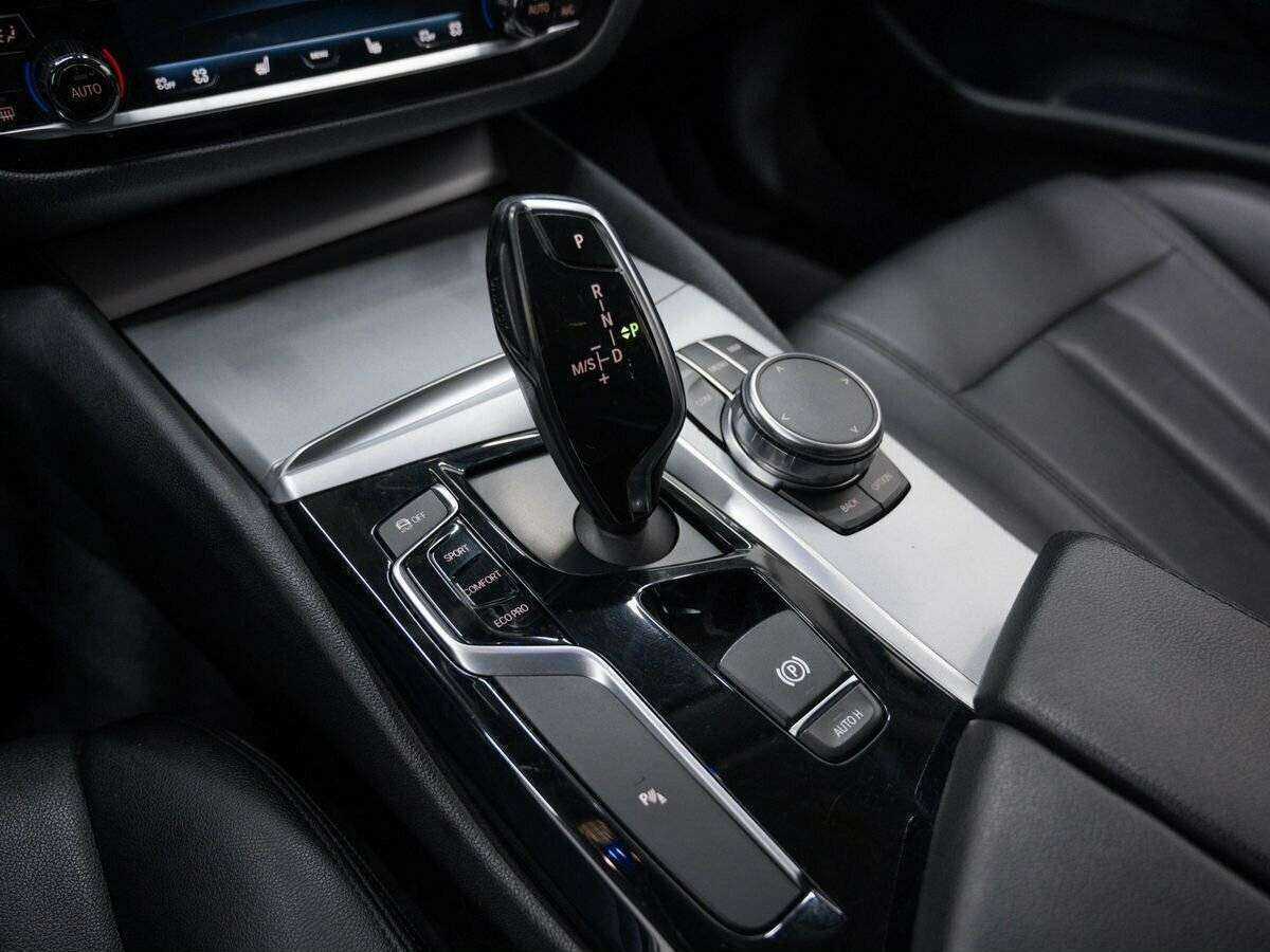 Купить BMW 5 серии 520d, 2017, 193 321 км, фото №21