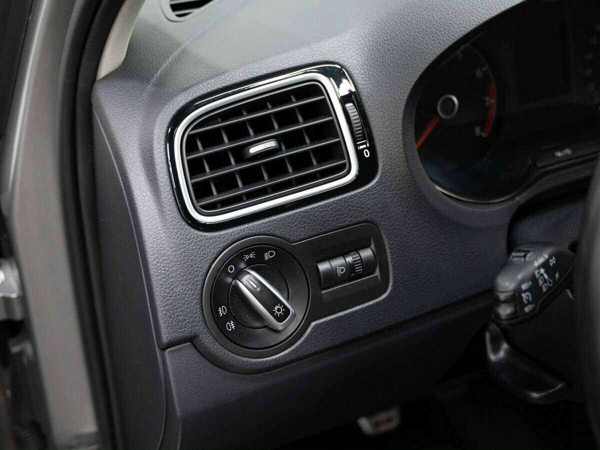 Купить Volkswagen Polo, 2018, 99 000 км, фото №20