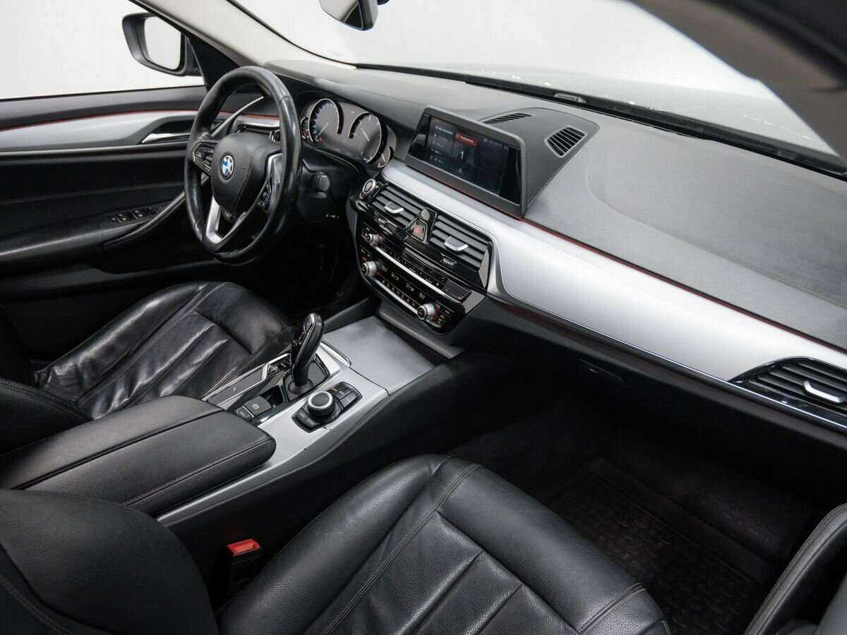 Купить BMW 5 серии 520d, 2018, 165 962 км, фото №8