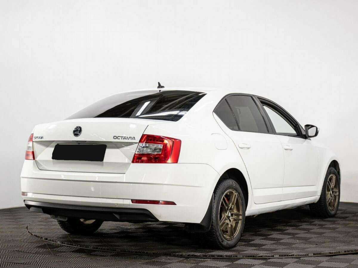 Купить Skoda Octavia, 2017, 178 000 км, фото №6