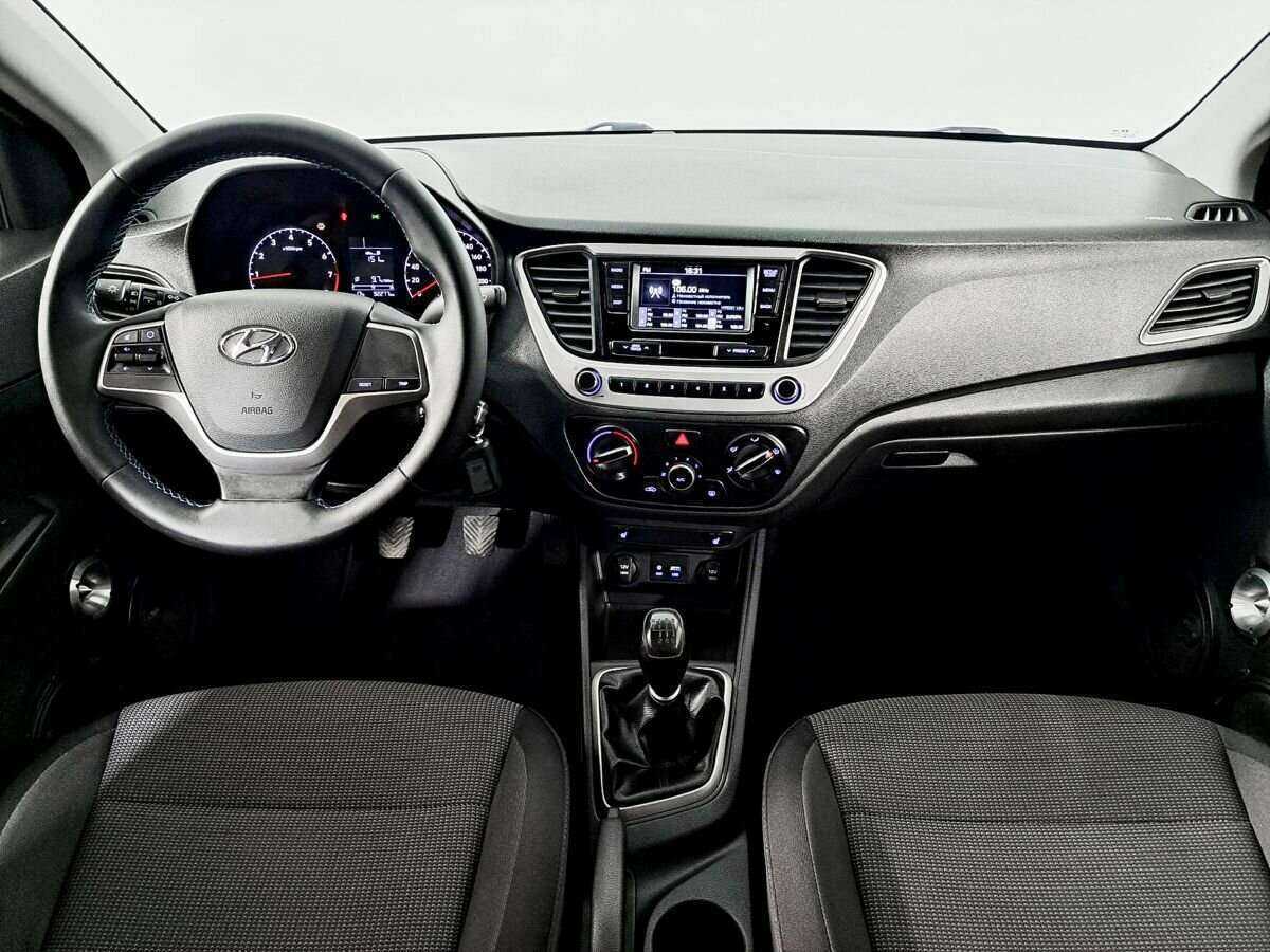 Купить Hyundai Solaris, 2018, 92 276 км, фото №12