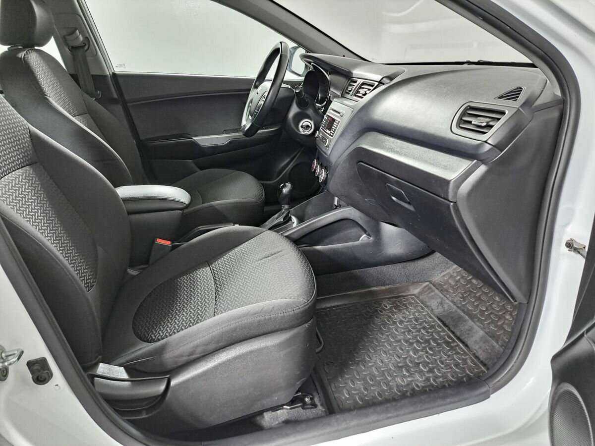Купить Kia Rio, 2017, 112 068 км, фото №9
