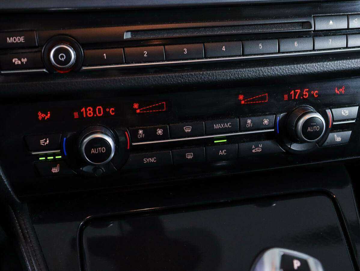 Купить BMW 5 серии 528i xDrive, 2013, 130 000 км, фото №17