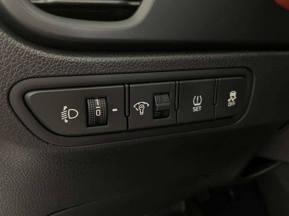 Купить Kia Rio, 2021, 30 824 км, фото №9