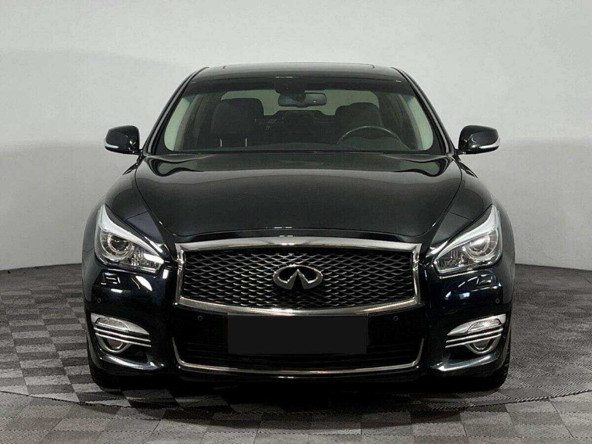 Infiniti Q70