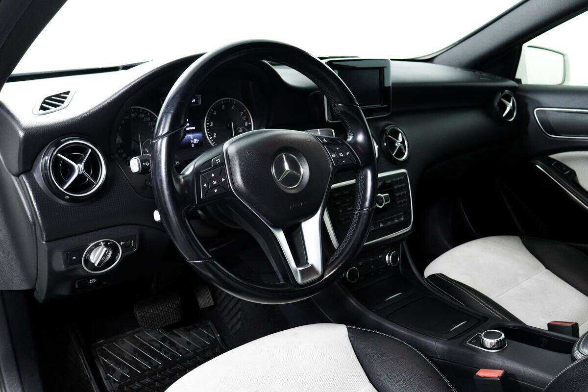 Купить Mercedes-Benz A-Класс 180, 2013, 138 350 км, фото №13
