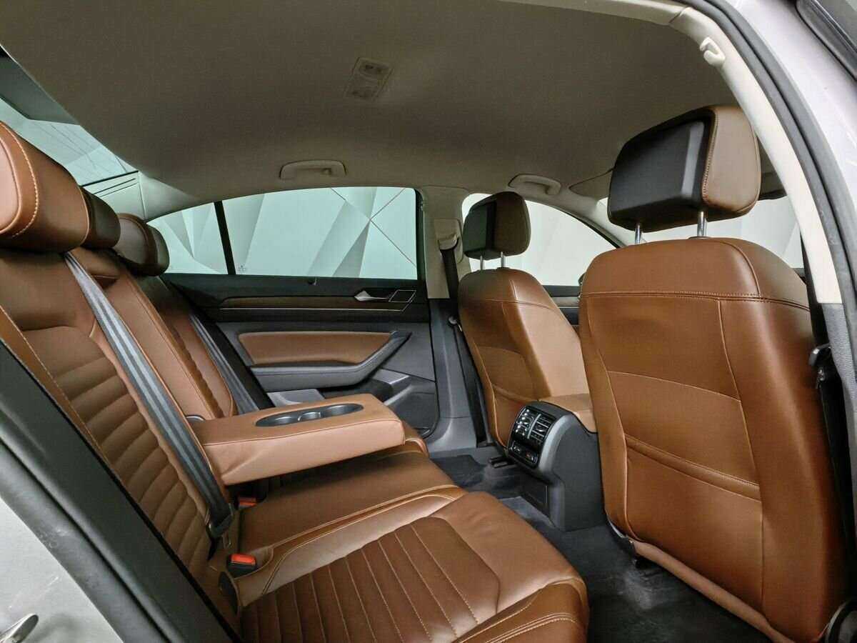 Купить Volkswagen Passat, 2017, 99 391 км, фото №12